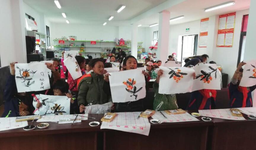 脱贫攻坚 6008集团官方网站立异公司捐建麻格同村“儿童天地”正式开园