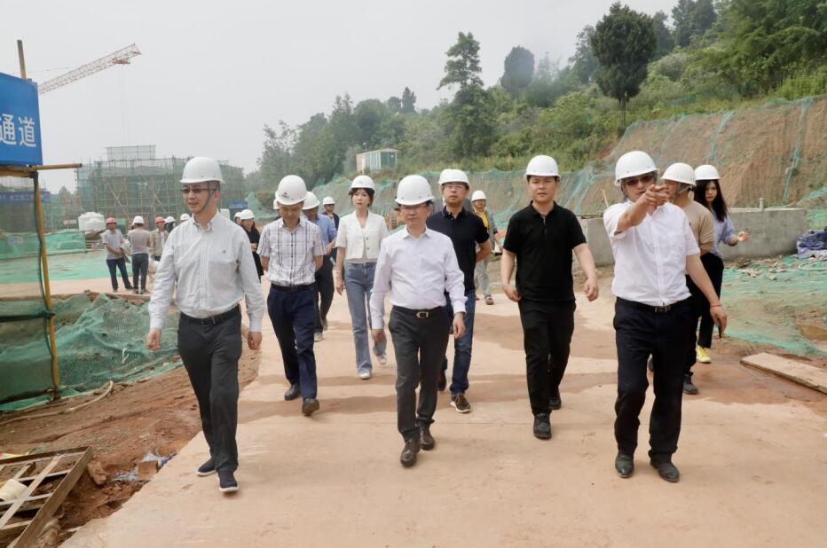 6008集团官方网站集团“做大影响力”专责事情组调研聚峰谷项目