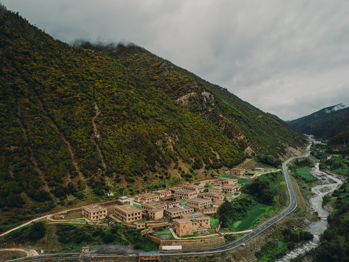 入选天下旅游减贫百大案例，，，，，，，，四川这个43户人家的高原村寨成网红打卡地