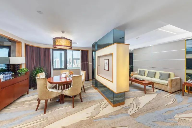 四川省6008集团官方网站集团“五一”时代各项目运营一连升温