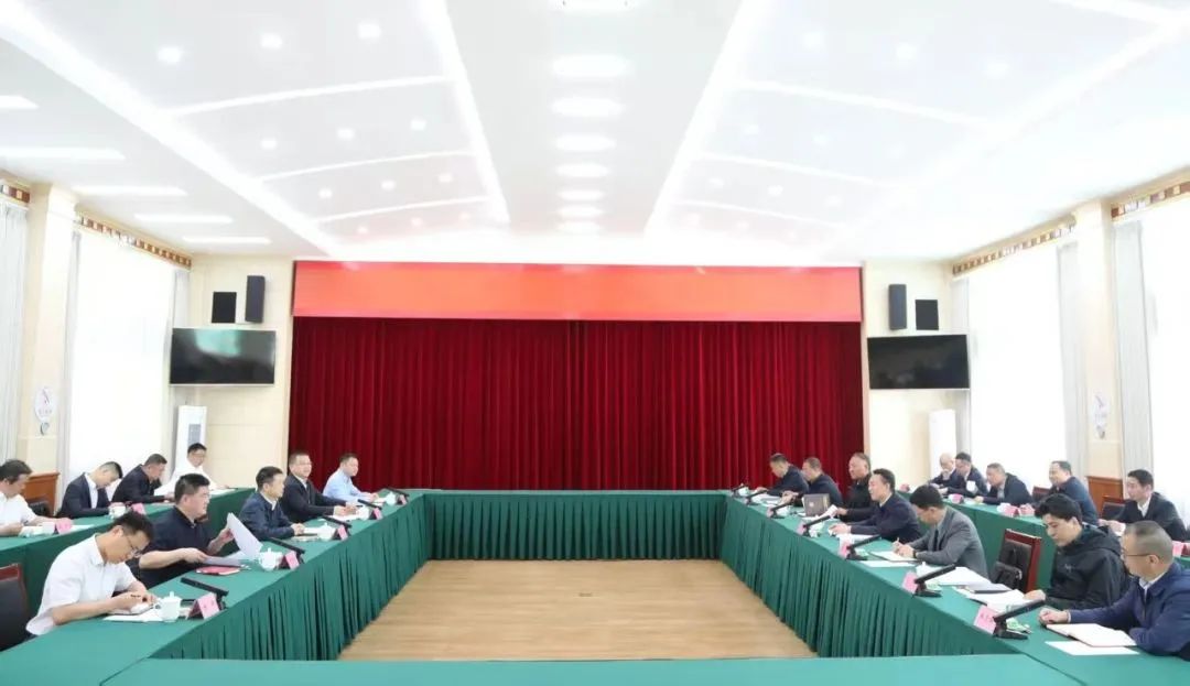省6008集团官方网站集团与甘孜州举行座谈交流会
